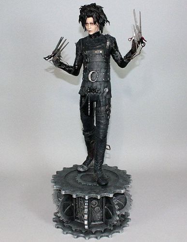 EDWARD MIT DEN SCHERENHÄNDEN Statue Figur HCG Scissorhands 1:4 Hollywood NEU (L)
